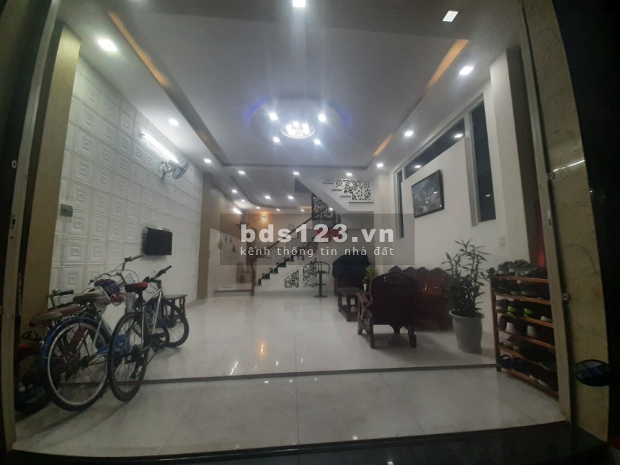 Định cư nơi mới cần bán nhà 3 tầng giá 4.3 tỷ, lh 0972649632 thiết kế gọn gàng