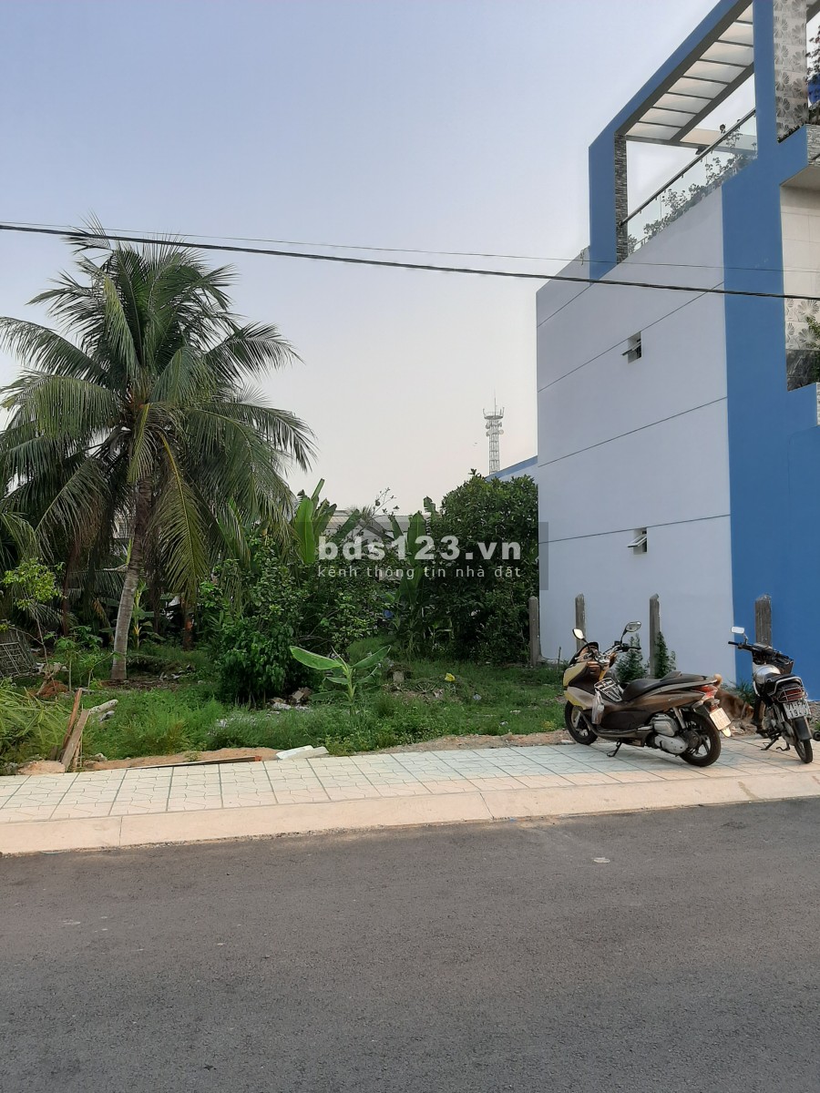 Bán đất mặt tiền đường N12 phú khương, tp Bến Tre liên hệ xem đất 0372828327