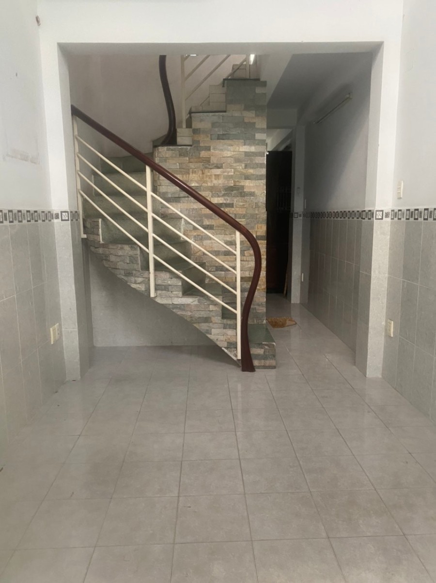 Bán nhà ngay khu chủ cán bộ ở hẻm xe hơi bên nhà khu an ninh tuyệt đối, sổ hồng chính chủ