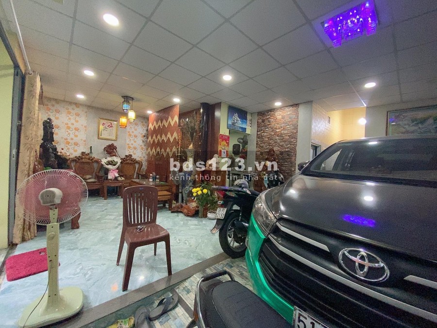 Xe hơi vào nhà, Tô Ngọc Vân, Linh Tây, Thủ Đức, diện tích sử dụng 60m2, giá chỉ 6.3 tỷ.