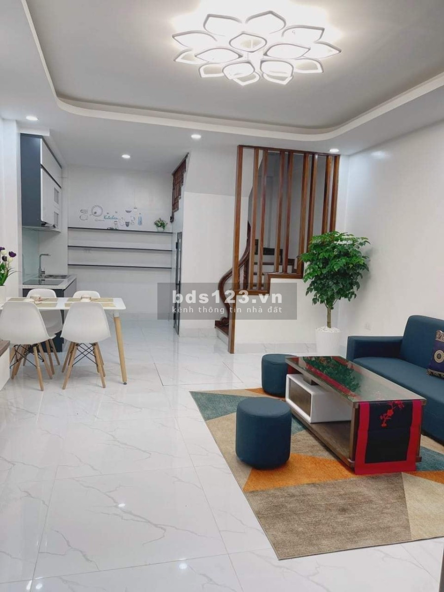 Bán nhà rẻ đẹp 5 tầng mới xây chính chủ phố Tôn Đức Thắng, giá 3.7 tỷ, tặng nội thất