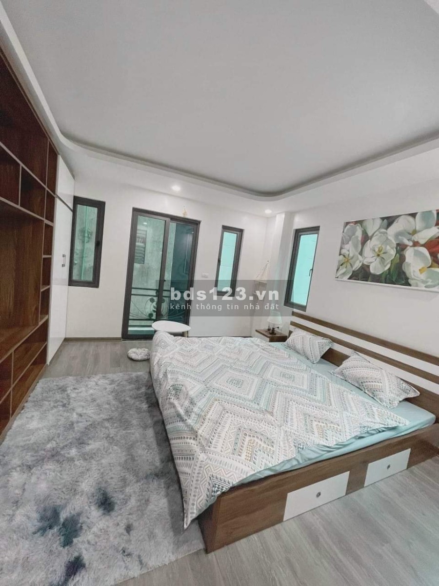 Bán nhà rẻ đẹp 5 tầng mới xây chính chủ phố Tôn Đức Thắng, giá 3.7 tỷ, tặng nội thất