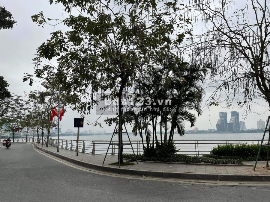 VIEW hồ cực đẹp giá hợp Ví. Dọn đồ ở ngay pháp lý chính chủ, đúc 6 tầng kiên cố, dt 55m2