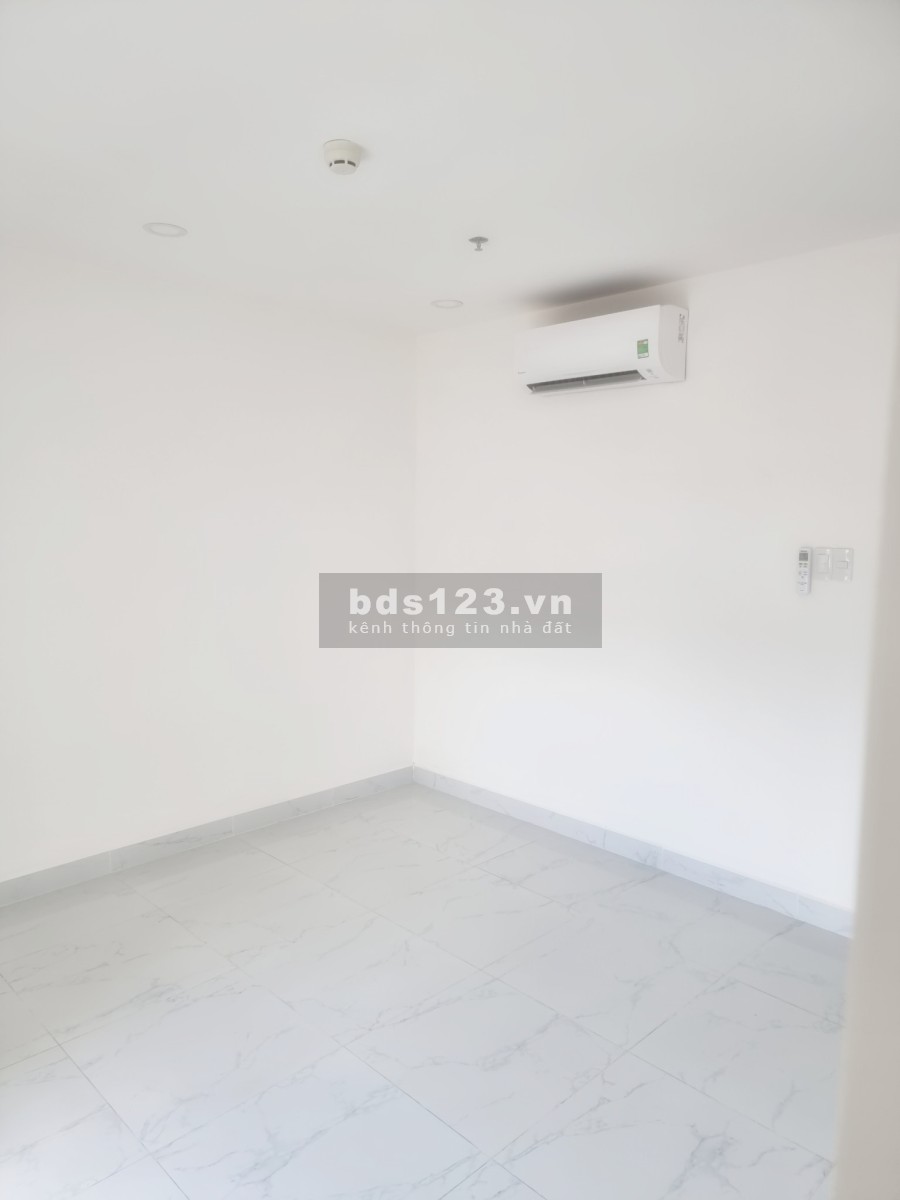 Căn 2PN 1WC 58m2 nội thất như hình! CC Terra Royal - view Landmark - Gía 5,2 tỷ bao hết
