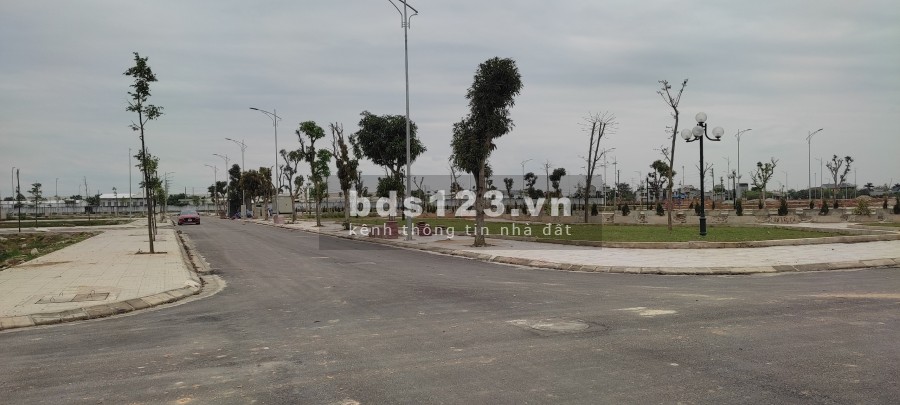 Đất nền Đông Sơn, Thanh Hóa. Lô góc Biệt thự gần hồ, hạ tầng đẹp, đường vào 36m. Giá đầu tư