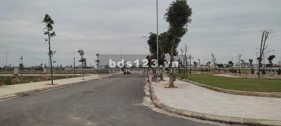 Đất nền Đông Sơn, Thanh Hóa. Lô góc Biệt thự gần hồ, hạ tầng đẹp, đường vào 36m. Giá đầu tư