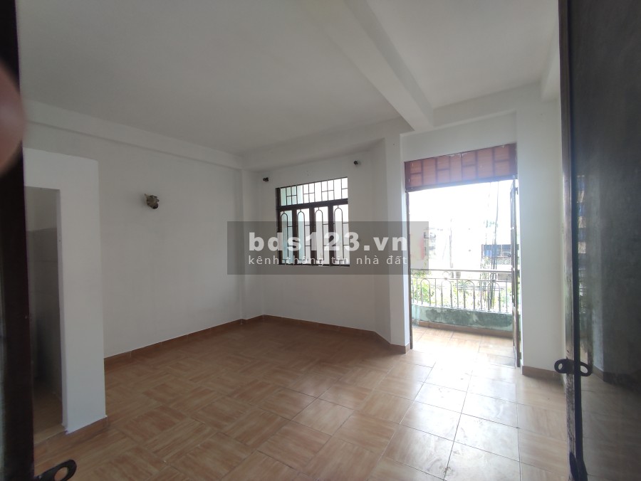 Cho thuê phòng trọ mặt tiền đường Quốc Lộ 13 phường 26 Quận Bình Thạnh