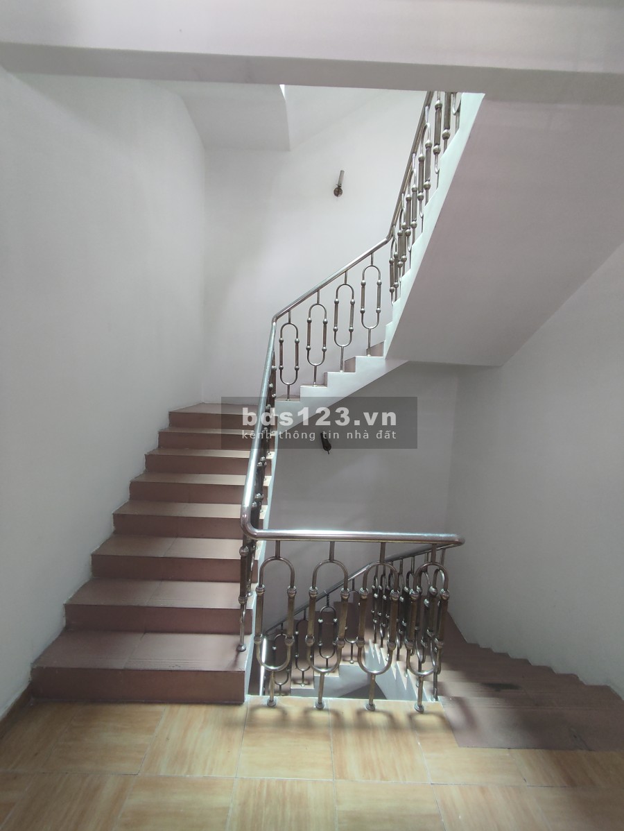 Cho thuê phòng trọ mặt tiền đường Quốc Lộ 13 phường 26 Quận Bình Thạnh