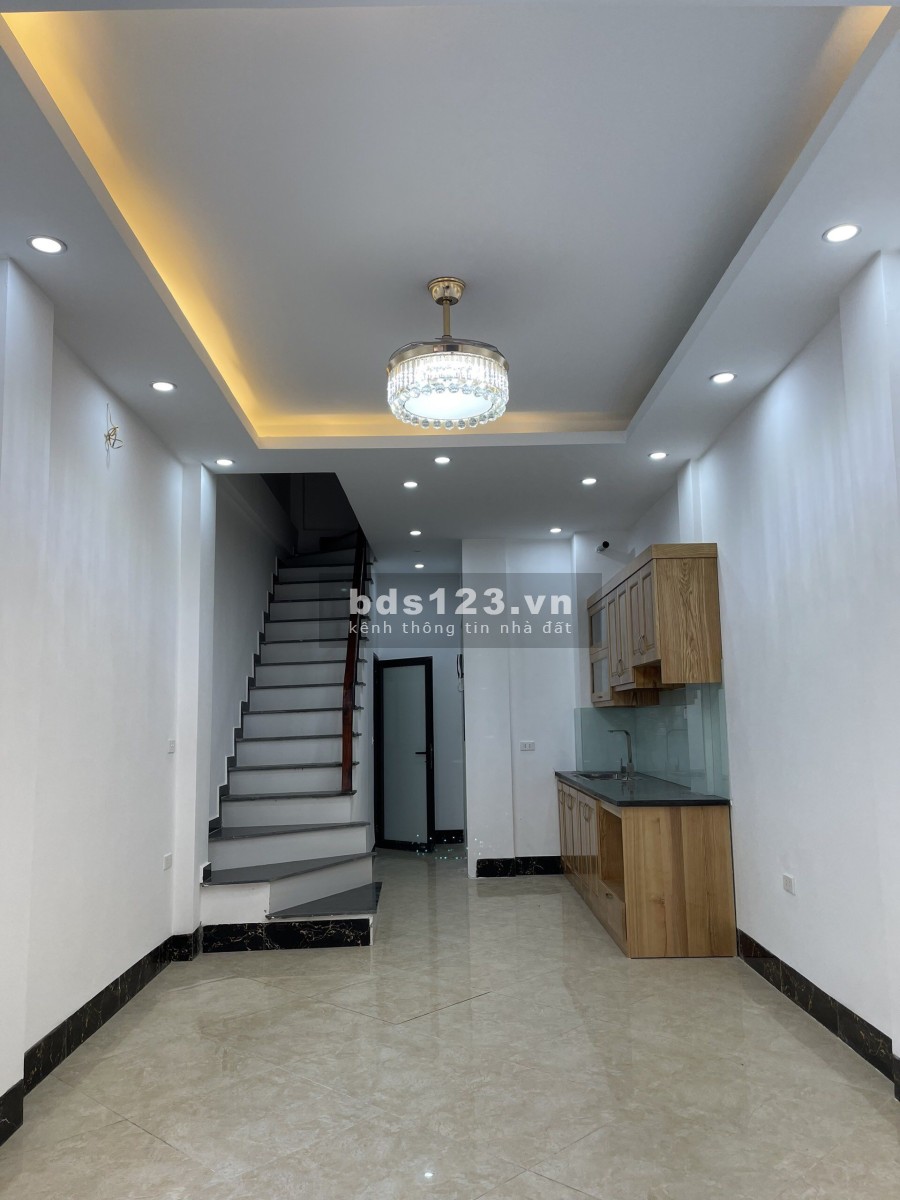 Chính chủ: Bán nhà 35m2, 6 tầng, thang máy, Ở - Kinh doanh tốt, ngõ 79/40 Dương Quảng Hàm, Cầu Giấy
