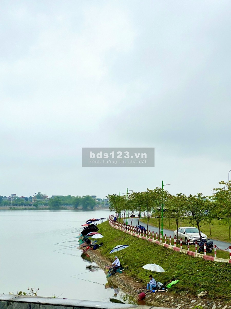 Hơn 1 tỷ- Lô đất đi bộ ra hồ Tân xã, chỉ 3 phút đến đại học FPT liên hệ 0888140767