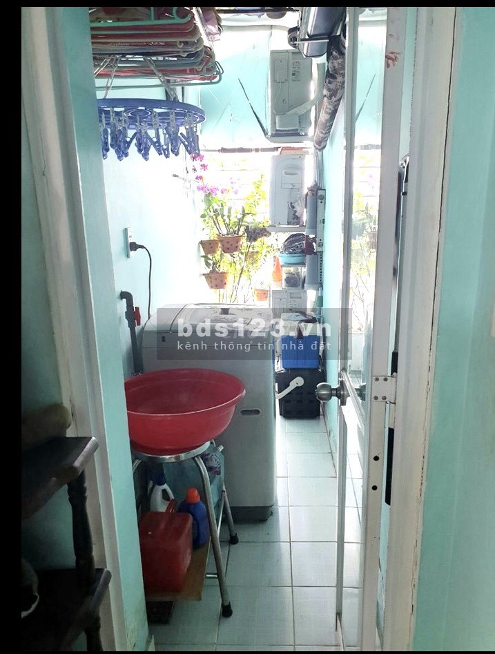 Chính chủ bán căn hộ chung cư Sài Gòn Town Tân Phú, vị trí trung tâm, thuận lợi giao thông