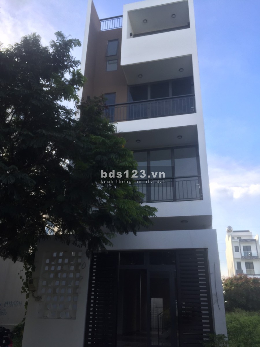 Bán nhà mới xây tại dự án KDC Phong Phú 4, Bình Chánh đang hoàn công nhận sổ