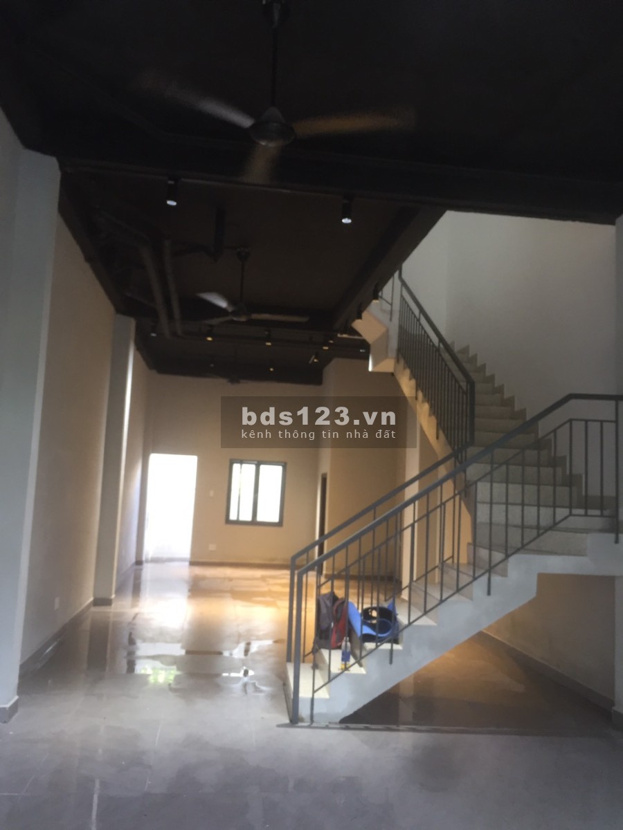 Bán nhà mới xây tại dự án KDC Phong Phú 4, Bình Chánh đang hoàn công nhận sổ