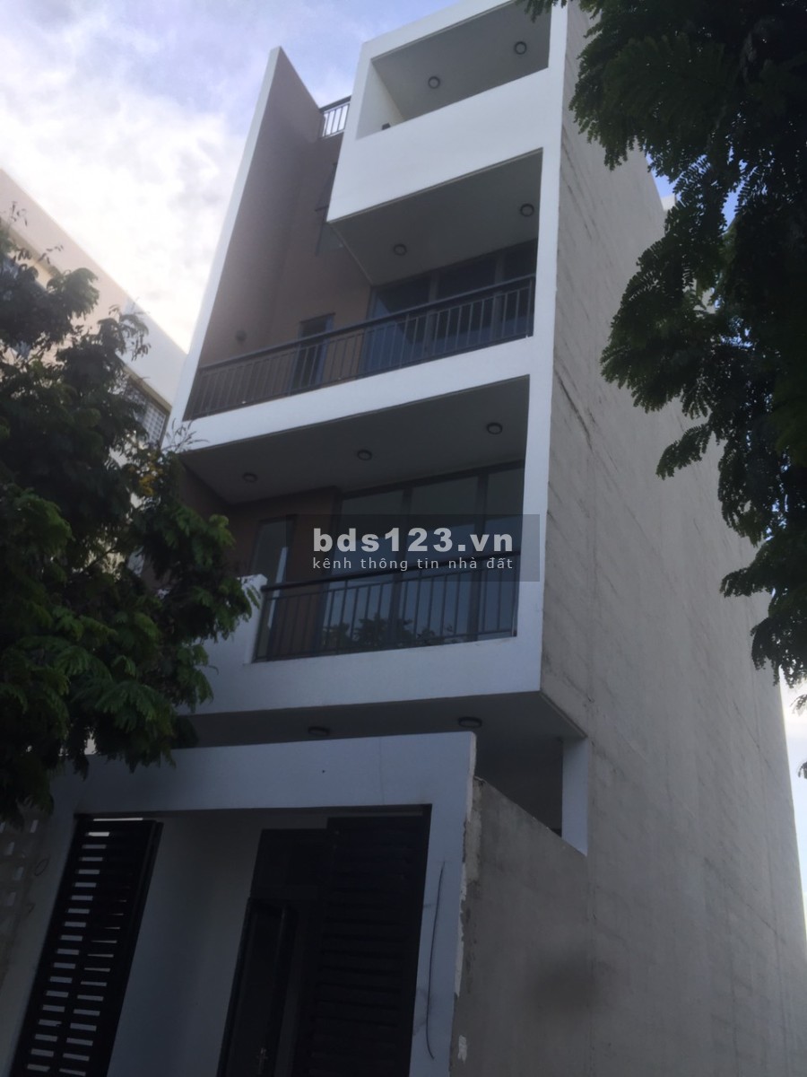 Bán nhà mới xây tại dự án KDC Phong Phú 4, Bình Chánh đang hoàn công nhận sổ