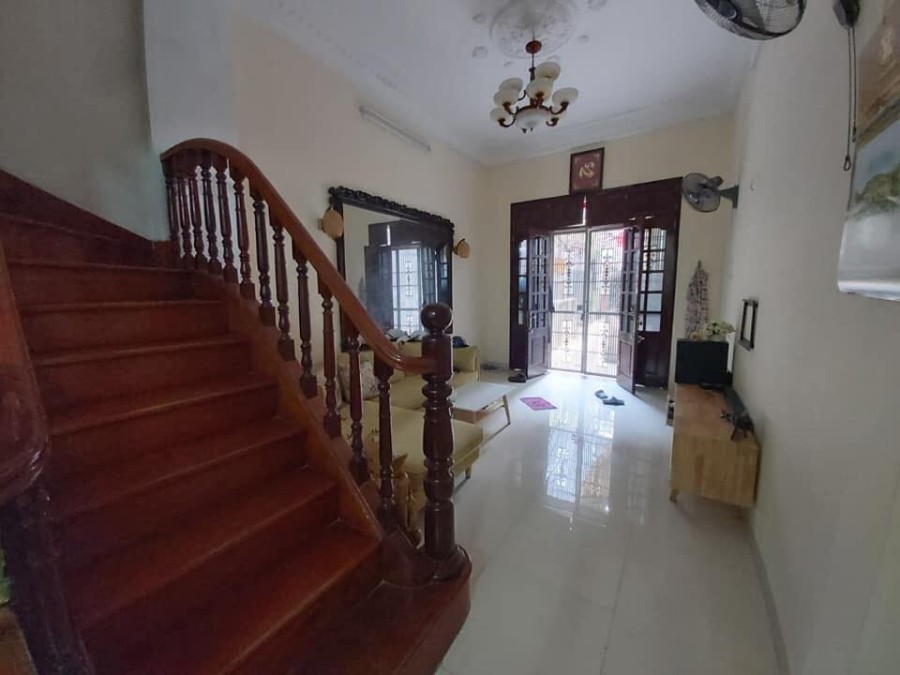 Bán nhà hẻm xe hơi Trung Tâm Quận 3, dtsd 5x28, Tiện Xây Khách Sạn, Trương Định.