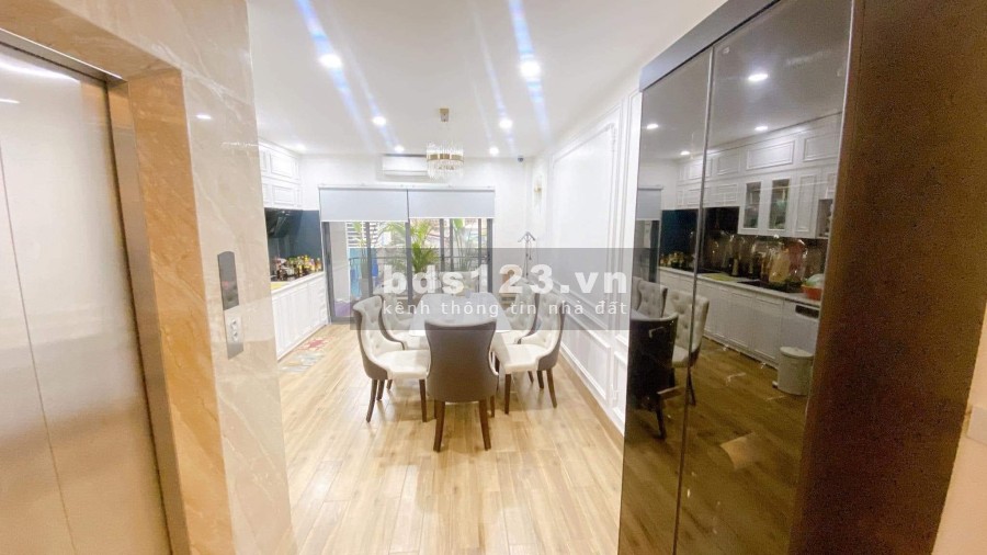 Bán tòa nhà căn hộ dịch vụ cao cấp trung tâm Cầu giấy, 150m2 x 10 tầng, đẳng cấp, 78.5 tỷ