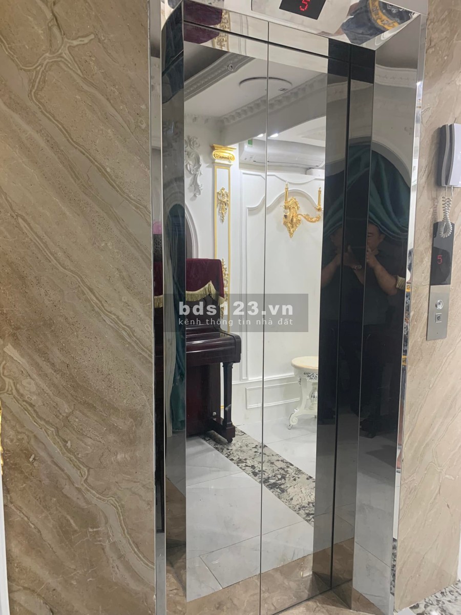 Bán tòa nhà căn hộ dịch vụ cao cấp trung tâm Cầu giấy, 150m2 x 10 tầng, đẳng cấp, 78.5 tỷ