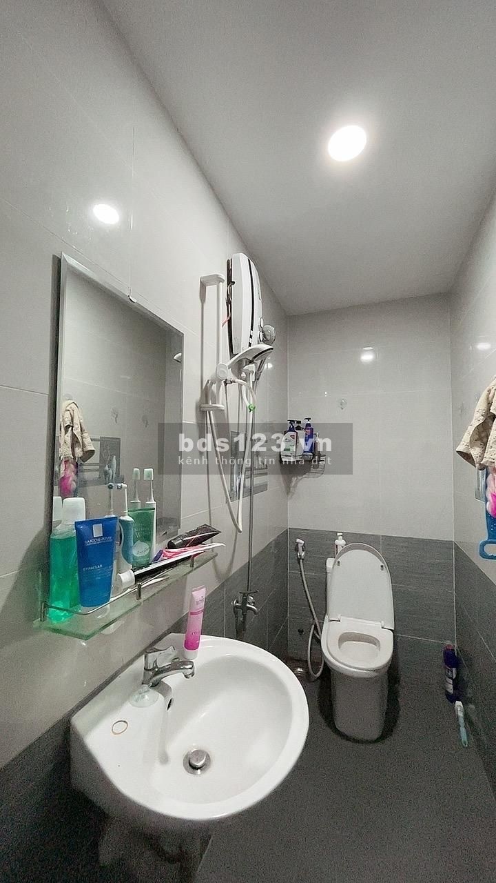 Chỉ 6.8 tỷ có ngay nhà đẹp A4 hẻm xe hơi quay đầu 6m Phường 10 Tân Bình