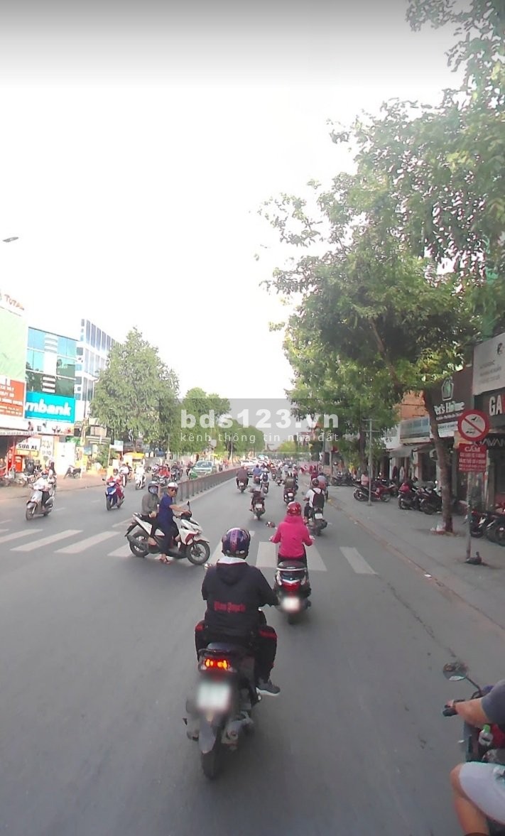 Bán gấp nhà cấp 4 hẻm Quang Trung, phường 10, Quận Gò Vấp dtsd 65m2, giá bán 3.35 tỷ