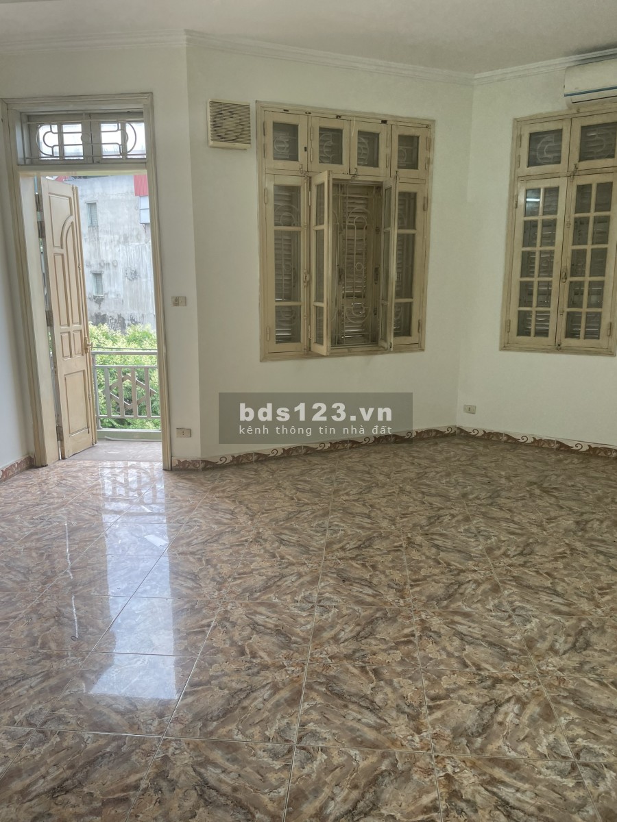 Cho thuê văn phòng trong toà nhà 56 Hoàng Văn Thái giá 14 triệu/tháng, sổ sẵn
