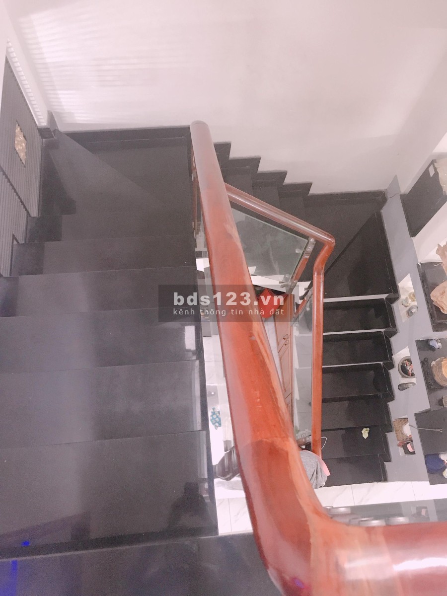 Nhà đẹp ở ngay hẻm xe tải quay đầu 6m gần Bảy Hiền chỉ 6.8 tỷ lh 0943842686