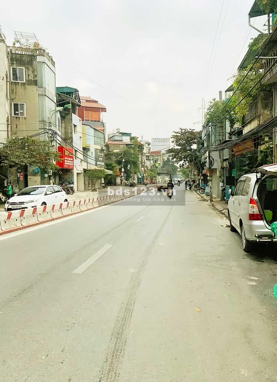 Cho thuê cửa hàng diện tích 33m2 mặt phố 701 Minh Khai giá 12 triệu/tháng