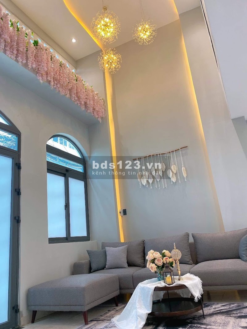 Nhà ngang khủng 5.2 nở hậu 6.7m, dài 17m, nhà thiết kế sang trọng, hiện đại, dọn vào ở ngay
