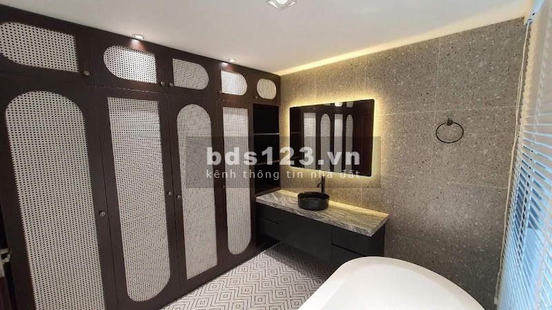 Nhà ngang khủng 5.2 nở hậu 6.7m, dài 17m, nhà thiết kế sang trọng, hiện đại, dọn vào ở ngay