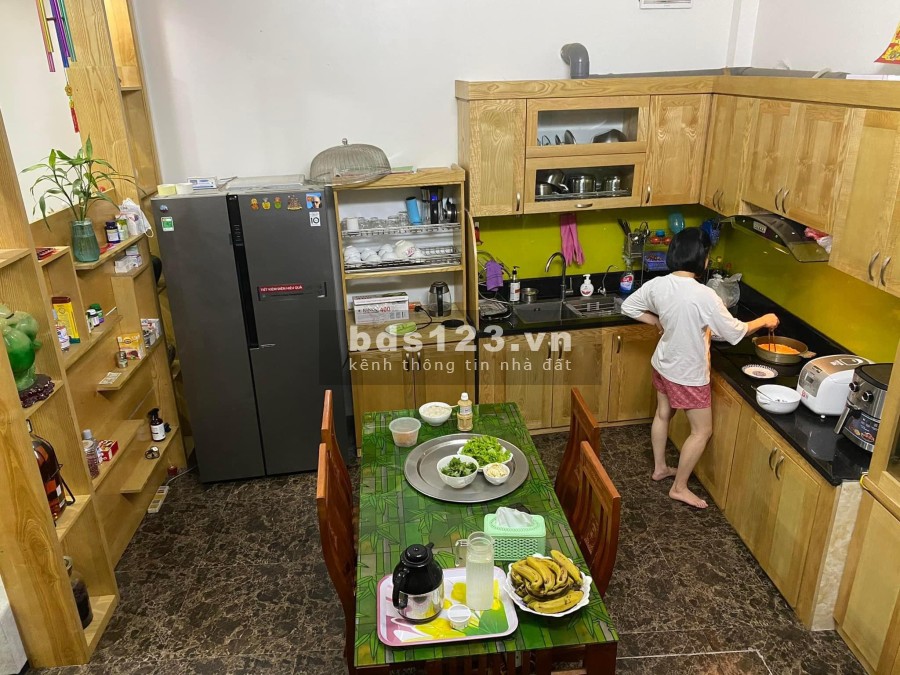 Siêu phẩm lô góc 3 mặt thoáng ngõ rộng thẳng tắp sạch sẽ ở sướng, đúc 5 tầng thoáng