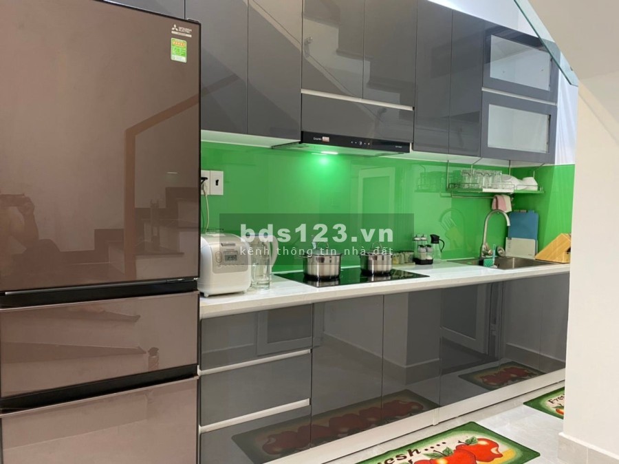 Bán nhà đẹp 4 tầng BTCT Lý Thái Tổ hẻm 5m Quận 10, giá 6.5 tỷ, lh 0901336567