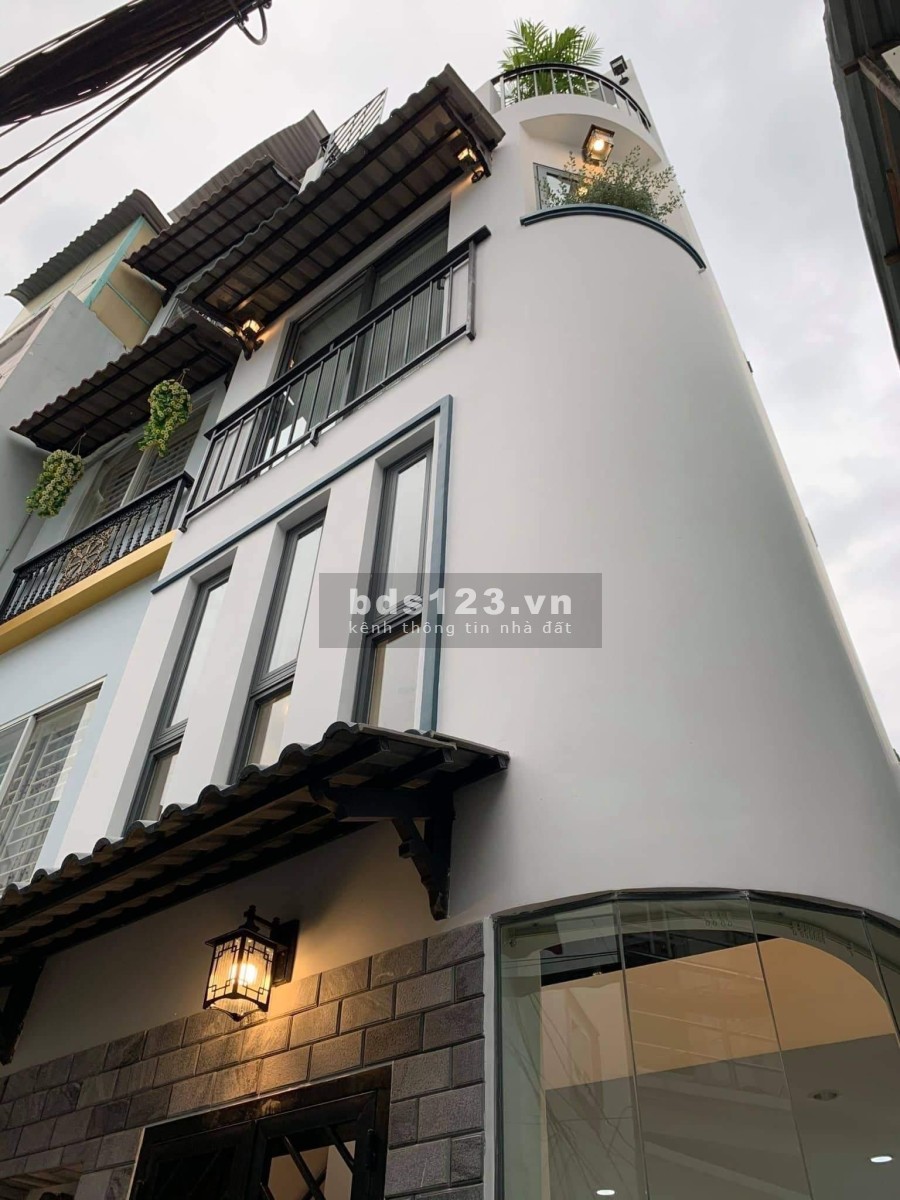 Nhà Bao Đẹp, Nguyễn Ngọc Lộc P14 Quận 10 chỉ 4tỷ5 full nội thất hẻm xe hơi
