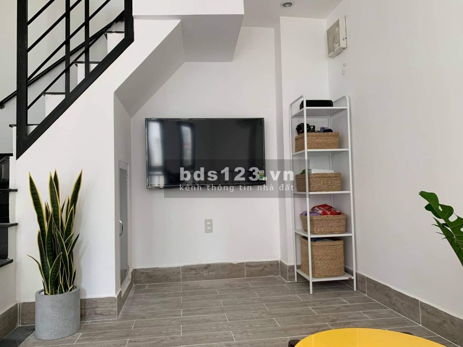 Nhà Bao Đẹp, Nguyễn Ngọc Lộc P14 Quận 10 chỉ 4tỷ5 full nội thất hẻm xe hơi