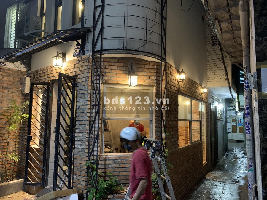 Nhà Bao Đẹp, Nguyễn Ngọc Lộc P14 Quận 10 chỉ 4tỷ5 full nội thất hẻm xe hơi