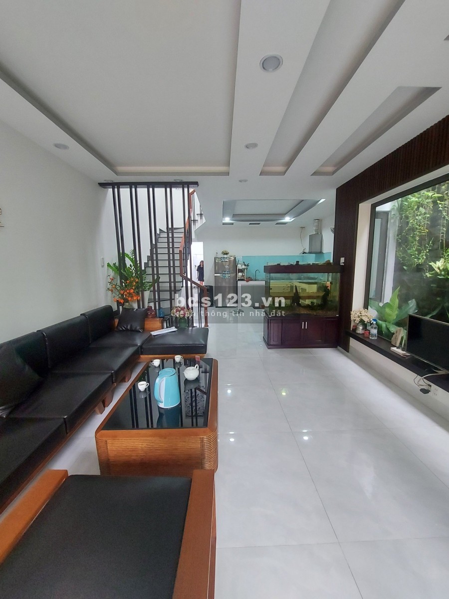 Nhà 2 tầng mới cóng Nguyễn Chánh giá chỉ có 3.55 tỷ, LH Minh Nguyen 0935112151