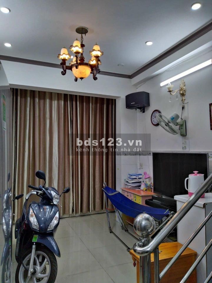 Cần sang tên căn nhà Huỳnh Thị Phụng sổ hồng riêng pháp lý chính chủ, bàn giao ngay