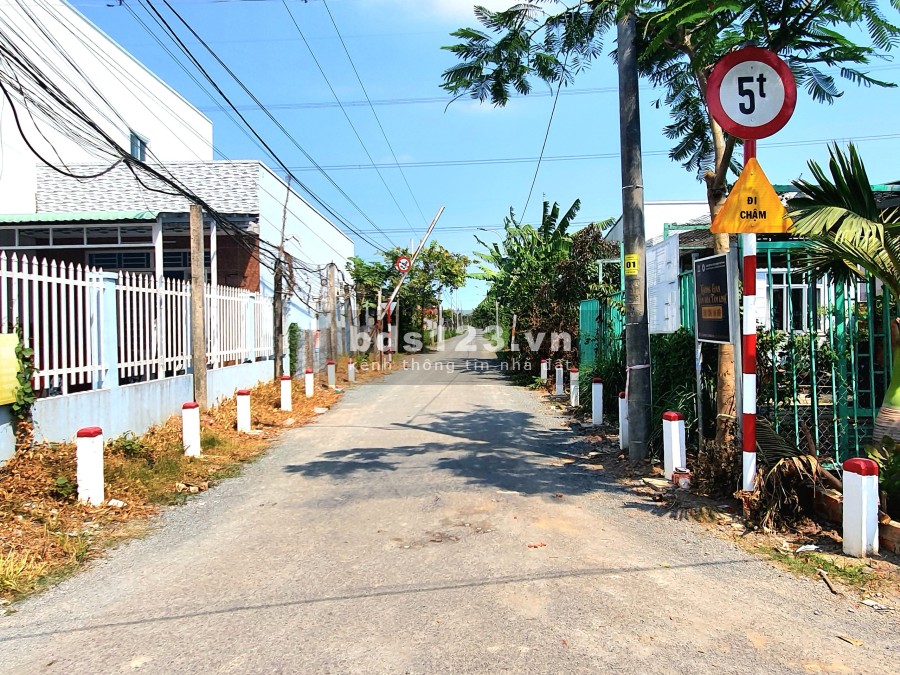 Bán lô đất ở Cần Giuộc, có cả thổ và vườn (607m2), cách Quận 8 20 phút