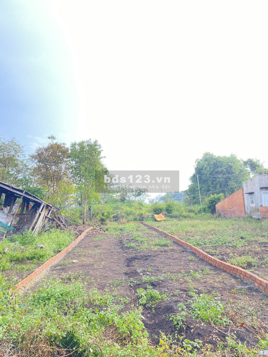 Bán đất nền ven phố Epok cumgar vị trí tiềm năng giá bán 660 triệu, bàn giao đầy đủ giấy tờ