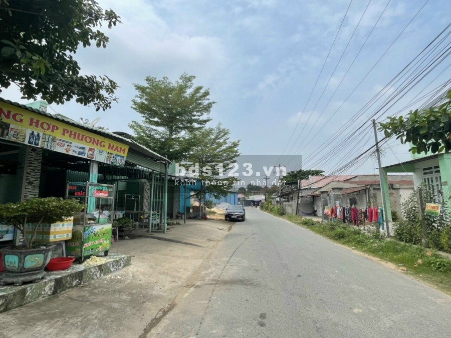 Chính chủ Bán 2 mảnh đất Chánh Phú hoà cách Quốc Lộ 14 khoảng 50m thông tứ phía