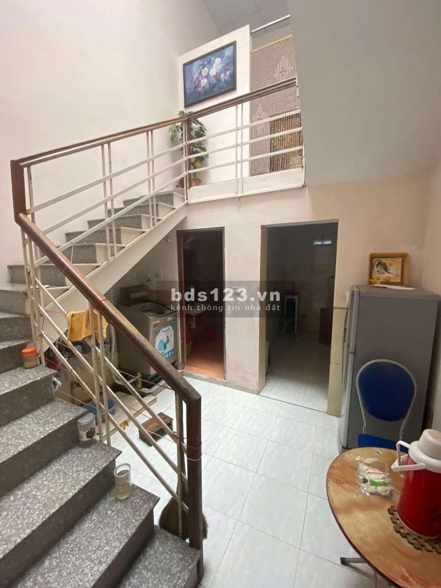 Chính chủ nhờ bán căn nhà tại phố Bế Văn Đàn, Hà Đông, diện tích 57m2, Giá 5 tỷ