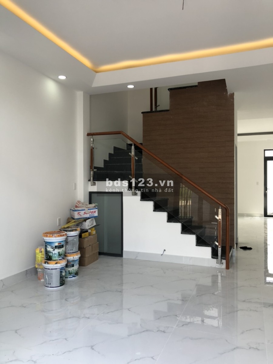 Bán nhà 2 tầng đầy đủ nội thất đã có sổ hồng riêng liên hệ 0929040357, sổ bàn giao ngay