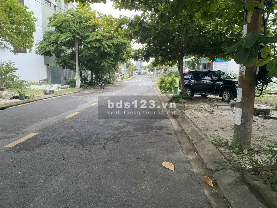 Nhà phố Nguyễn Đình Trân, Ngũ Hành Sơn, dtsd 90m2, 3 tầng, 3PN, 4WC giá rẻ