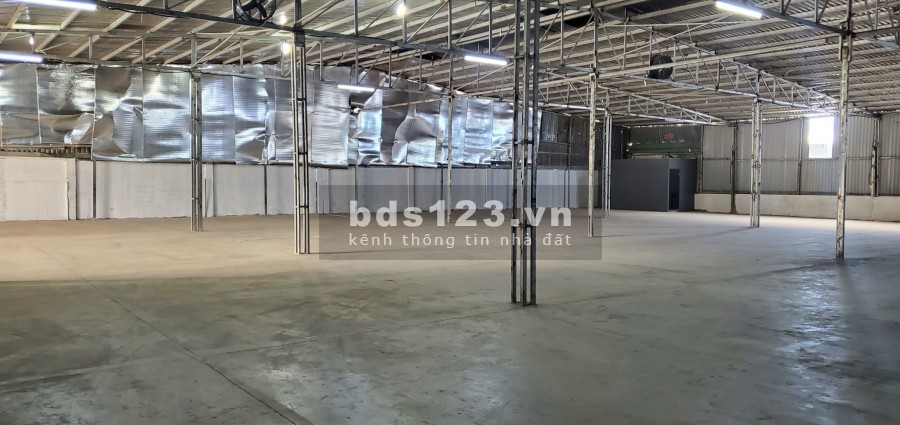 Cho thuê kho xưởng diện tích 1.200m2 đường Liên Phường, Phú Hữu, Quận 9.