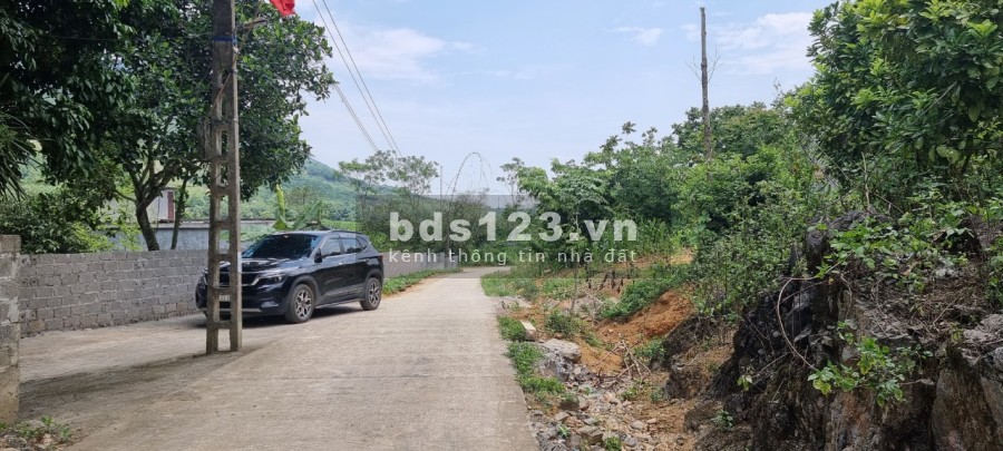 Siêu phẩm tuyệt đẹp thị trấn Đà Bắc cách thành phố 20km liên hệ 0978116550