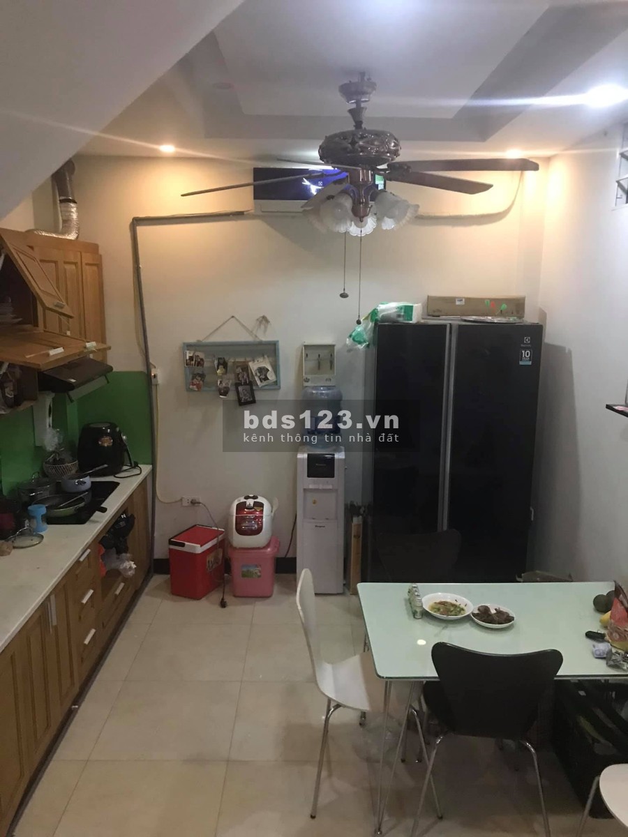 Bán nhà riêng ngõ 279 Đội Cấn 37m2 x 5 tầng giá 4 tỷ. LH 0912442669