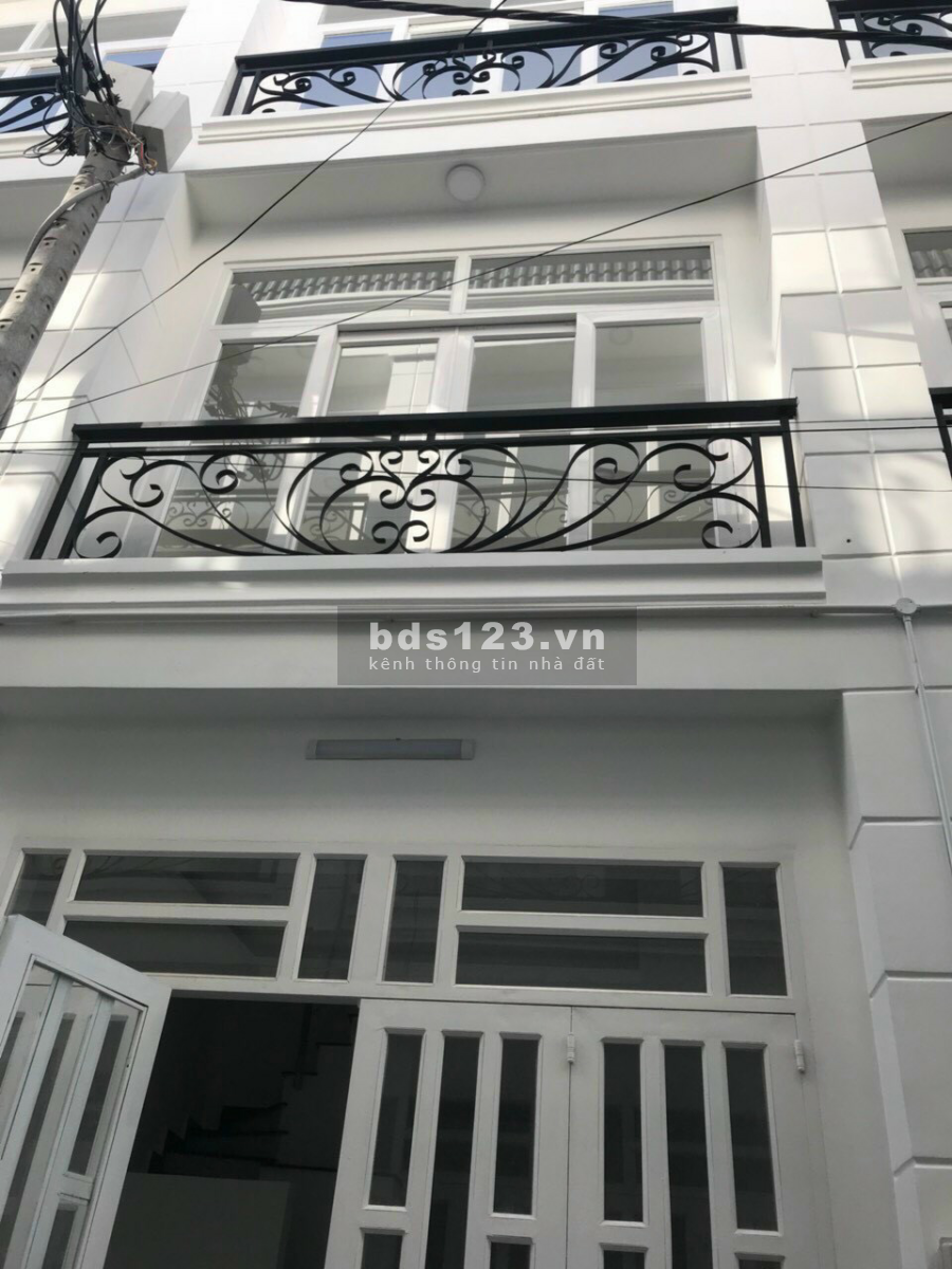 Bán gấp nhà chính chủ. Hà Huy Giáp, Quận 12, ngã tư ga giá bán 1,7 tỷ, sổ chính chủ