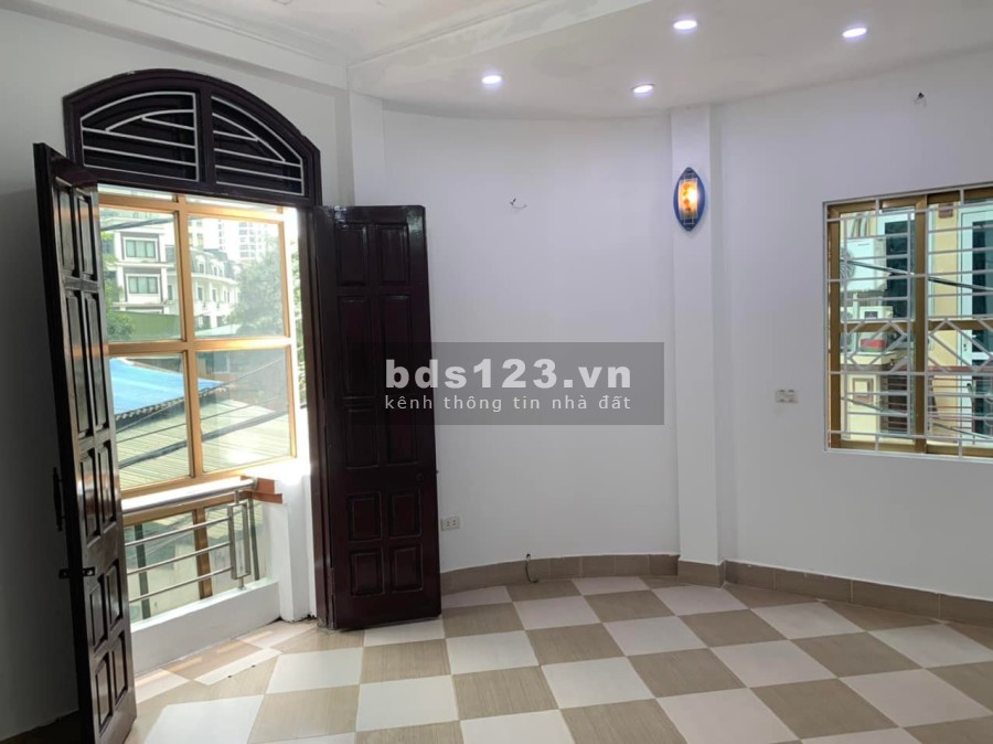 Siêu phẩm Trần Cung 5 tầng, giá bán 3,3 tỷ ô tô đỗ cửa, kinh doanh, nhà đẹp ở ngay