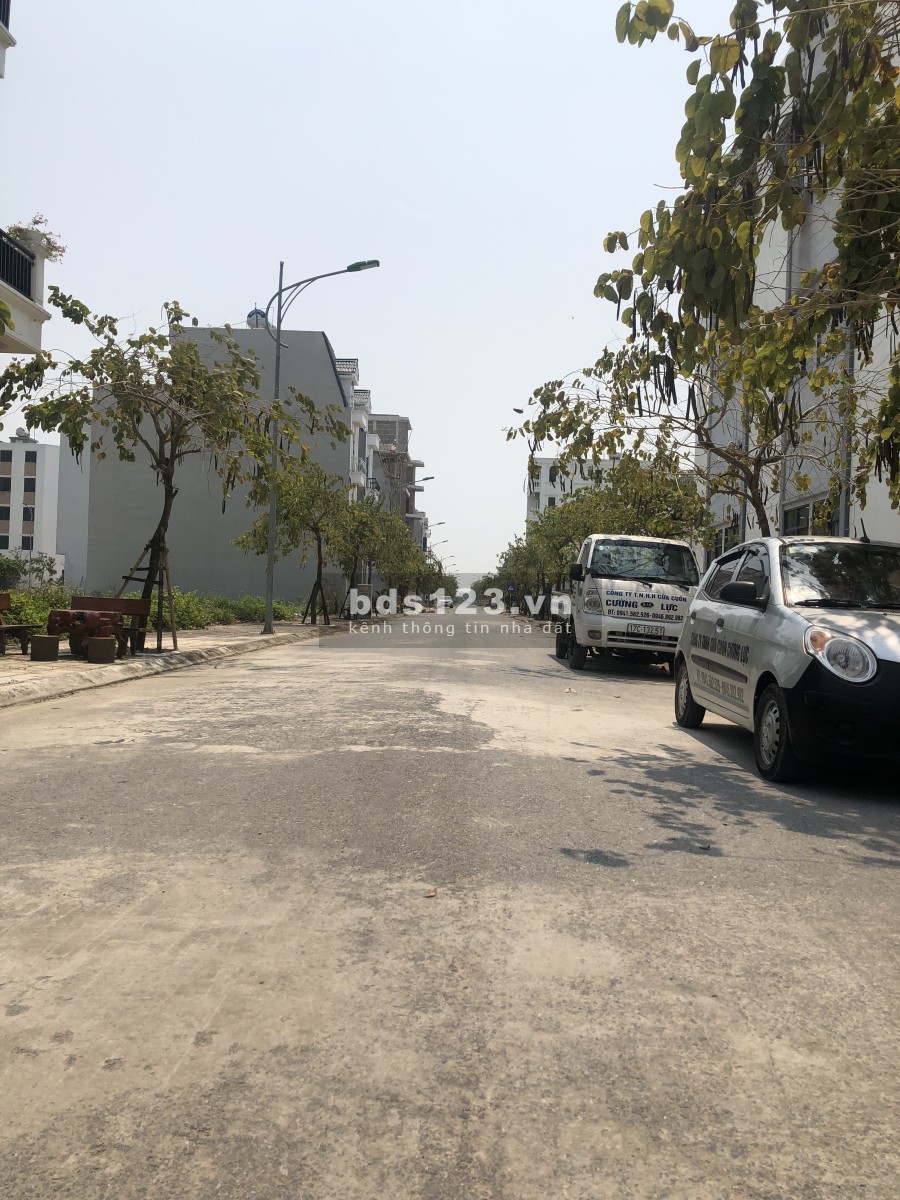 Chính chủ gửi bán lô đất Kỳ Đồng, liền kề 14 gần ngay TTTM, liên hệ 09757702740