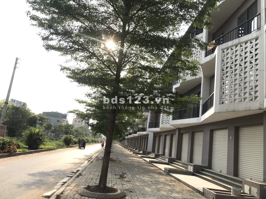 Chính chủ bán shophouse đường 30m, kinh doanh tốt, khu đô thị Nam 32