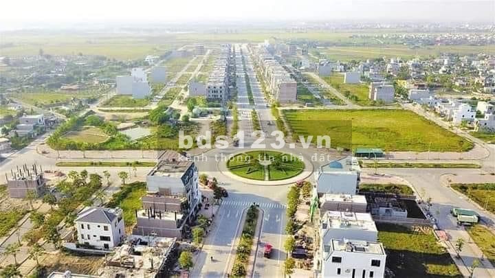 Chính chủ gửi bán lô đất Kỳ Đồng, liền kề 14 gần ngay TTTM, liên hệ 09757702740