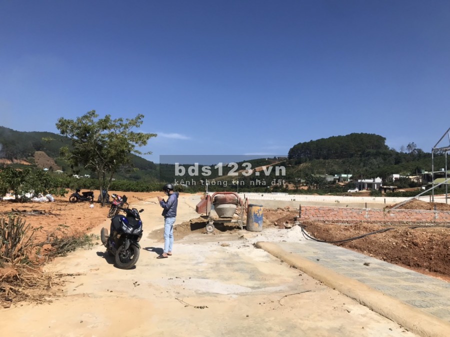 Bán đất nền Tại Mê Linh Gần KDL Chuồn Chuồn giá bán 2.5 tỷ view thoáng đẹp